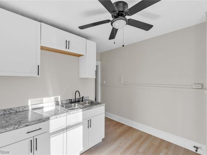 13012 Austin Avenue, Cleveland, OH 44108 Photo 32