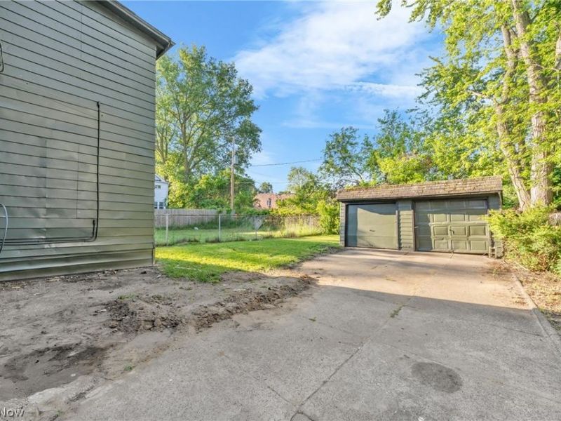 13012 Austin Avenue, Cleveland, OH 44108 Photo 39