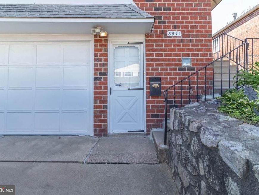 8541 Ridgeway Street, Philadelphia, PA 19111 Main Photo