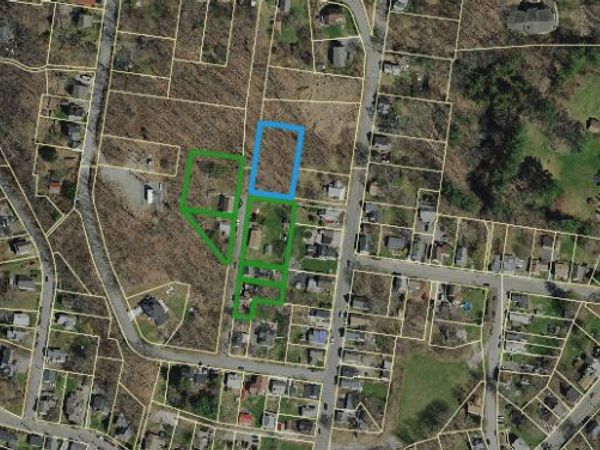 Vine , Norwich, CT 06360