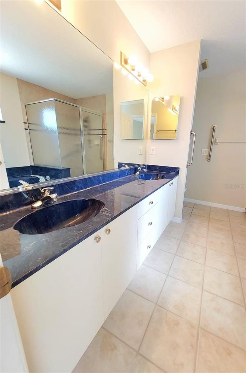 1102 NE 21st Terrace , Ocala, FL 34470 Photo
