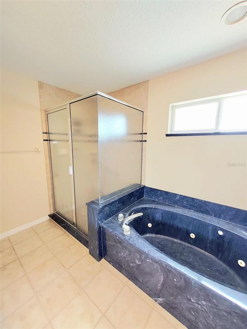 1102 NE 21st Terrace , Ocala, FL 34470 Photo