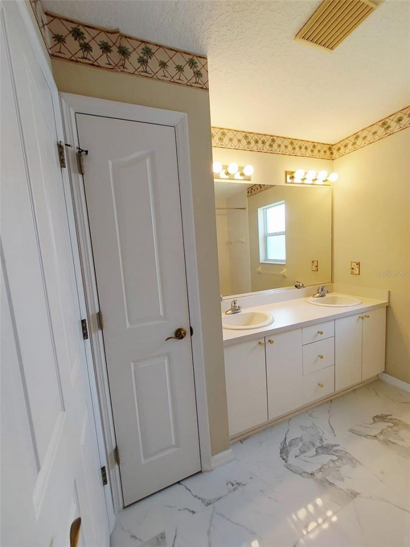 1102 NE 21st Terrace , Ocala, FL 34470 Photo