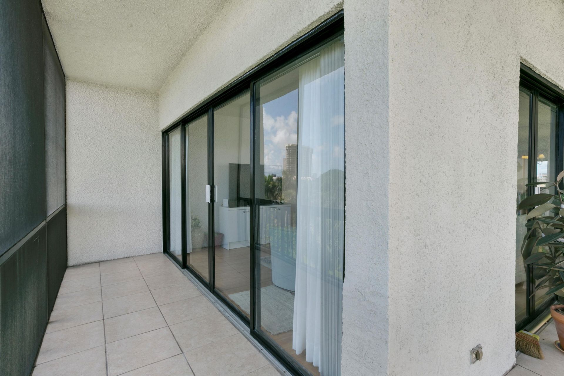 3000 Presidential Way, Unit 401, West Palm Beach, FL 33401 Photo