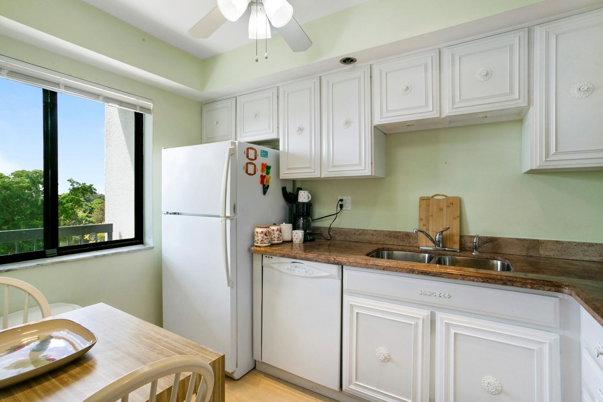 3000 Presidential Way, Unit 401, West Palm Beach, FL 33401 Photo