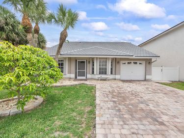 18242 Blue Lake Way, Boca Raton, FL 33498