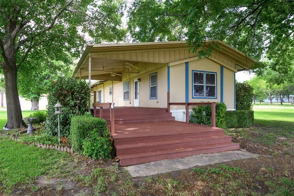 333 Private Road 1520 , Bridgeport, TX 76426 Main Photo