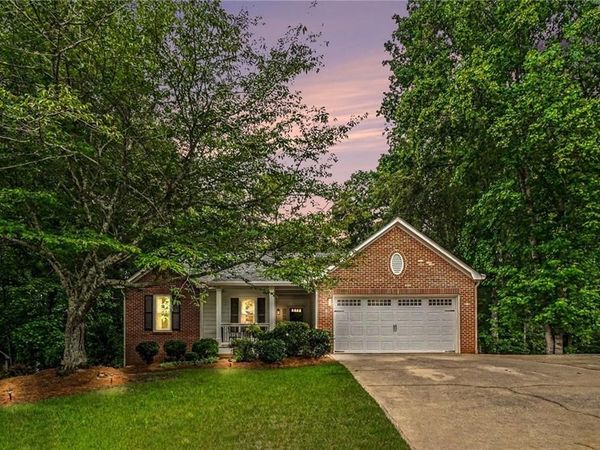 6008 Woodcreek Drive, Woodstock, GA 30188