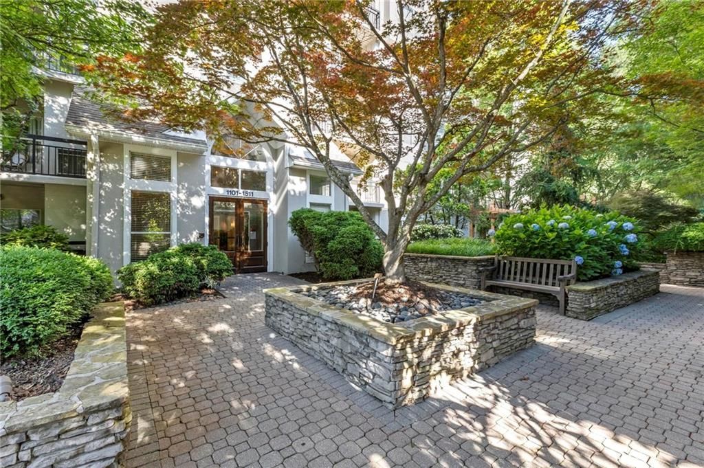 1111 River Green Drive Nw, Atlanta, GA 30327 Main Photo