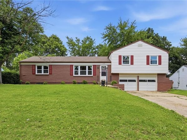 702 W 89TH Street, Kansas City, MO 64114