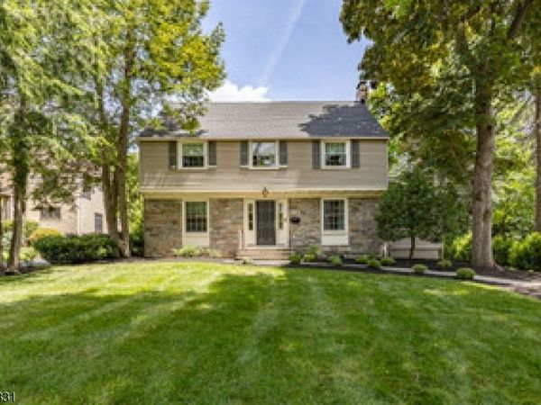 200 Wychwood Rd, Westfield, NJ 07090