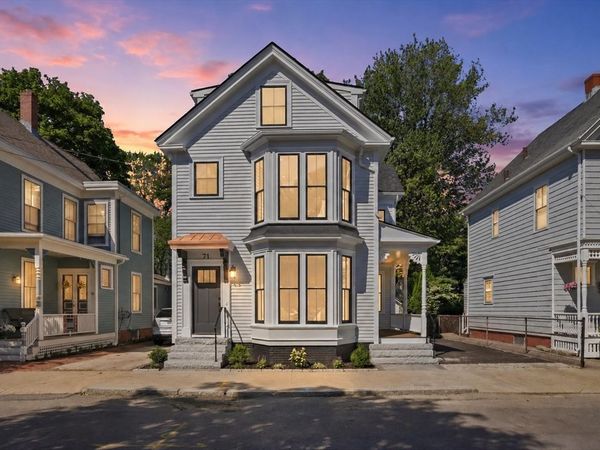 71 Purchase St, Newburyport, MA 01950