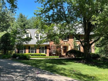 10220 CEDAR POND DRIVE, VIENNA, VA 22182