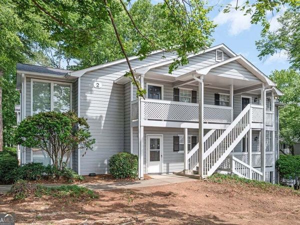 208 Natchez Trc, Sandy Springs, GA 30350