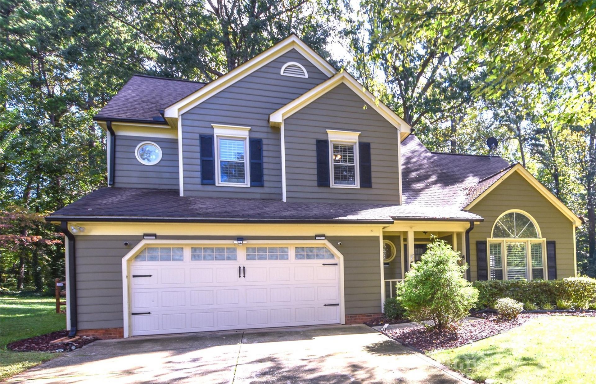 135 Southhaven Drive , Mooresville, NC 28117 Main Photo
