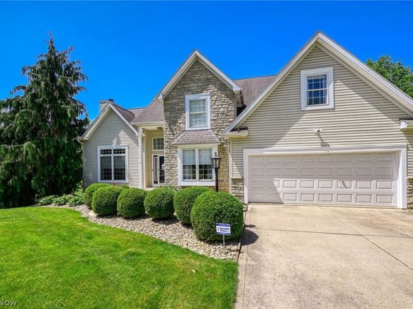 2942 Robert Gary Court, Medina, OH 44256