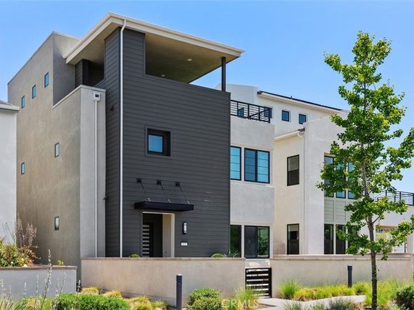 121 Bosal, Irvine, CA 92618