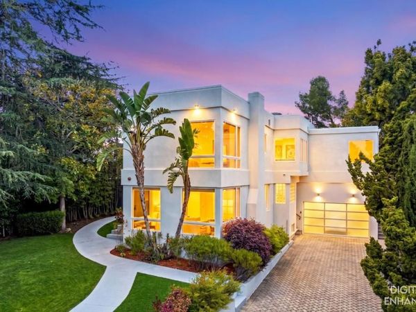 2912 Hillside Drive , Burlingame, CA 94010