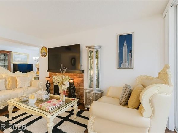 730 S Royal Crest Circle, Unit 414, Las Vegas, NV 89169