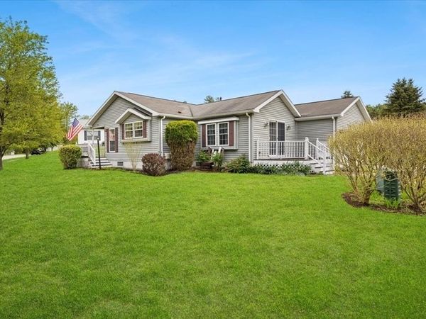 5604 Oak Point Drive, Middleboro, MA 02346