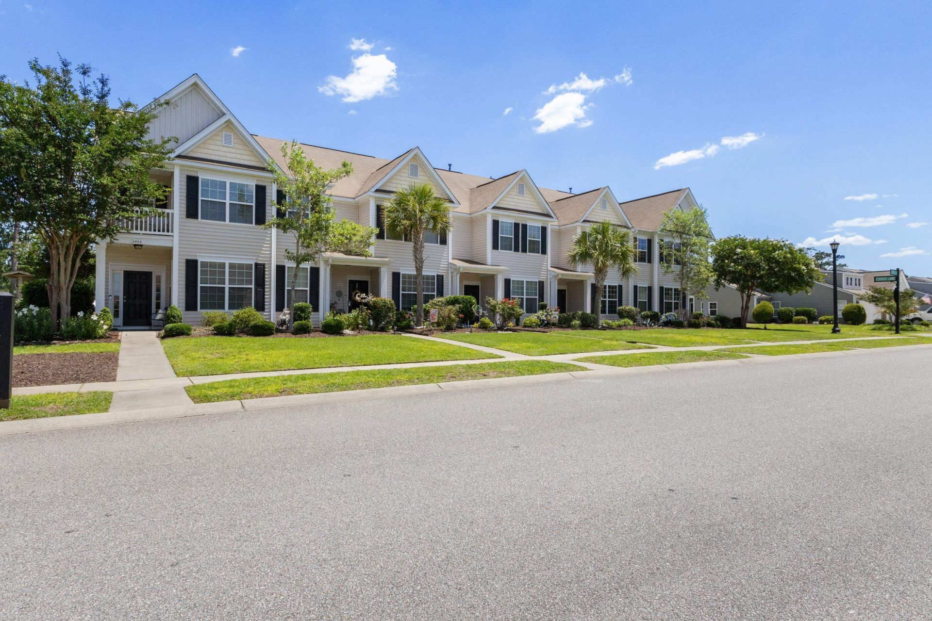 4536 Livorn Loop  Photo 9