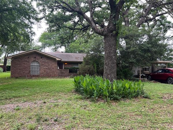 5207 Apache Court, Granbury, TX 76049