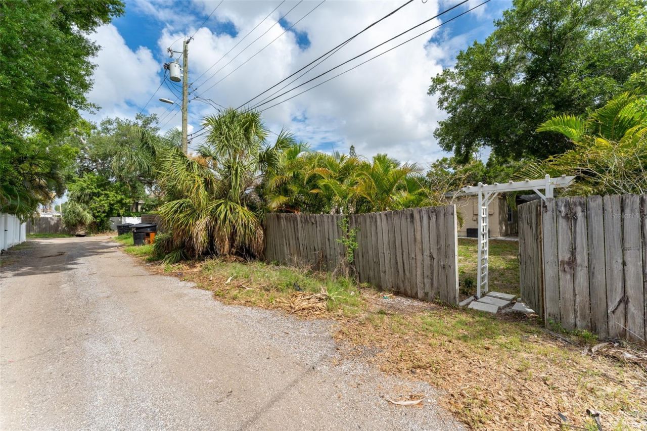 130 41st Avenue Ne, Saint Petersburg, FL 33703 Photo