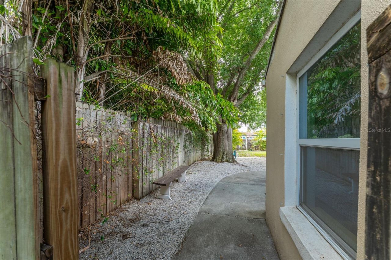 130 41st Avenue Ne, Saint Petersburg, FL 33703 Photo