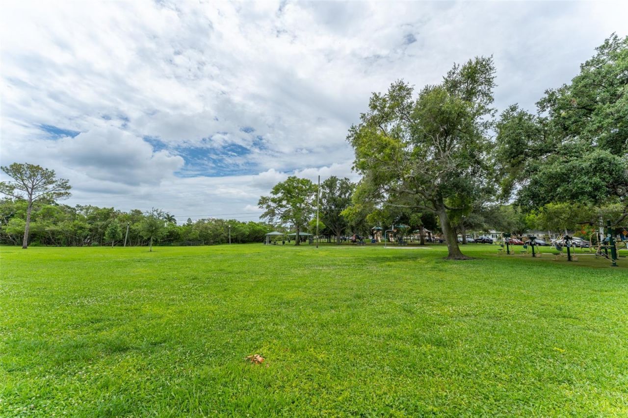 130 41st Avenue Ne, Saint Petersburg, FL 33703 Photo