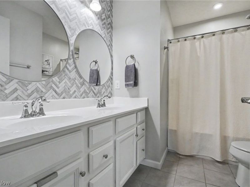 1705 Gate House Street NE, Canton, OH 44721 Photo 32