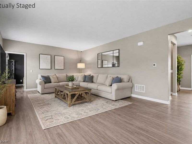 1705 Gate House Street NE, Canton, OH 44721 Photo 5