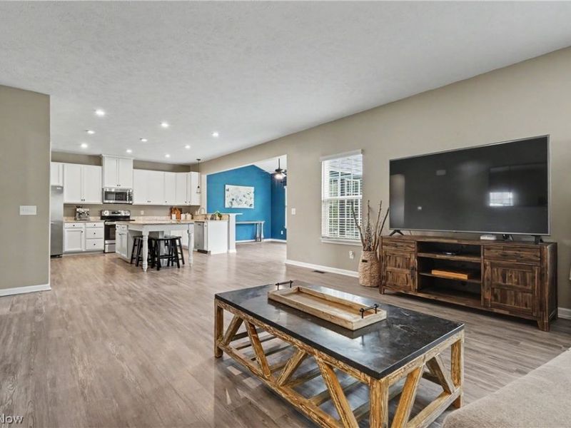 1705 Gate House Street NE, Canton, OH 44721 Photo 6