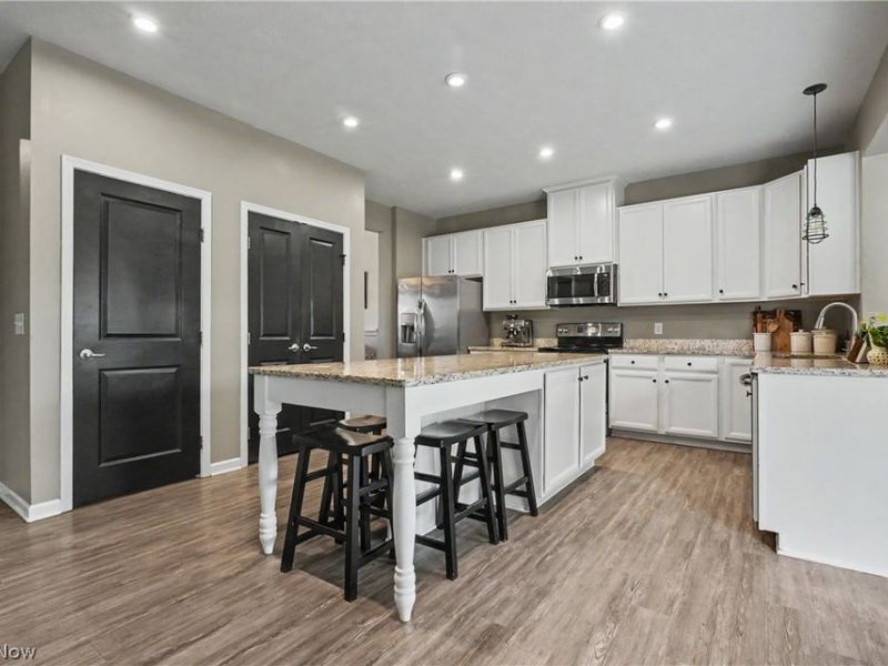 1705 Gate House Street NE, Canton, OH 44721 Photo 7