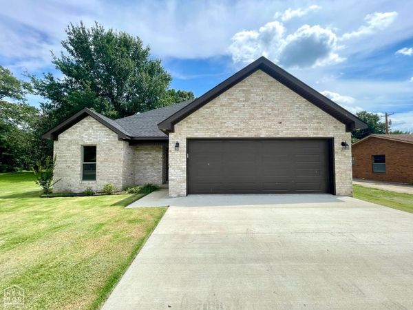 231 Flossie, Trumann, AR 72472