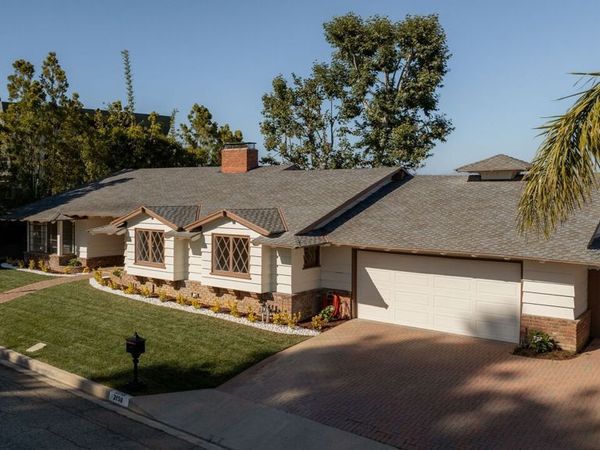 2158 Stradella Road, Los Angeles, CA 90077
