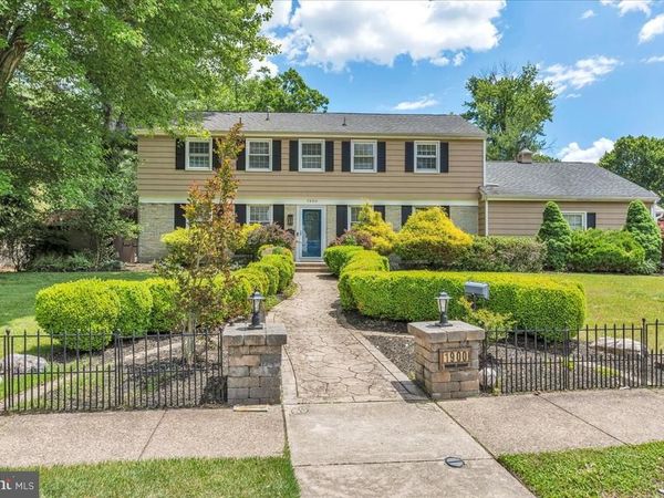 1900 CARDINAL LAKE DRIVE, CHERRY HILL, NJ 08003