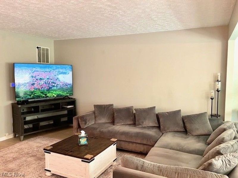 1432 Wellingshire Circle, Cuyahoga Falls, OH 44221 Photo 9