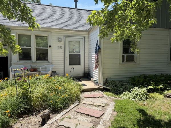1922 W Richwoods Boulevard , Peoria, IL 61604