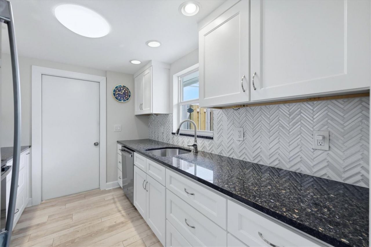 104 Whispering Sands Drive , Unit V27, Sarasota, FL 34242 Photo