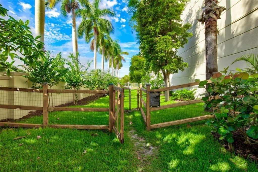 1300 Benjamin Franklin Drive, Unit 301, Sarasota, FL 34236 Photo