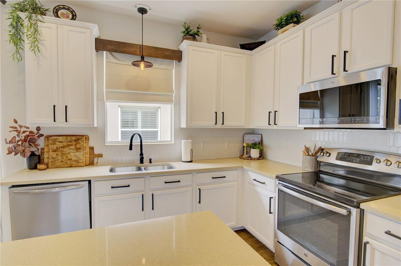 15153 Stonebriar Way, Orlando, FL 32826 Photo