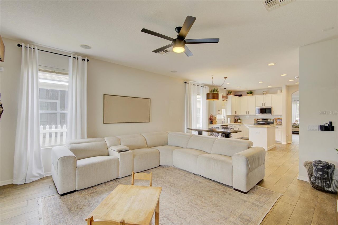 15153 Stonebriar Way, Orlando, FL 32826 Photo