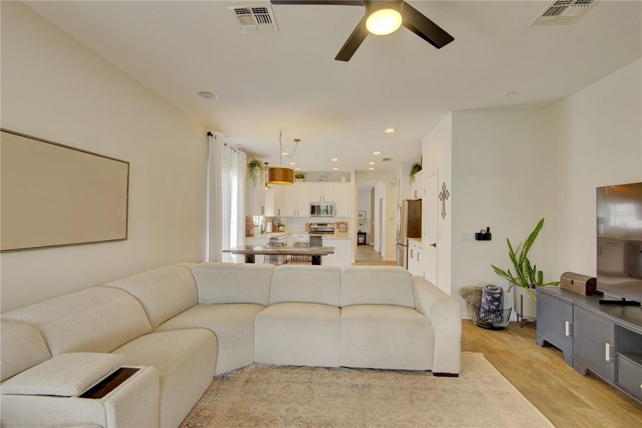 15153 Stonebriar Way, Orlando, FL 32826 Photo