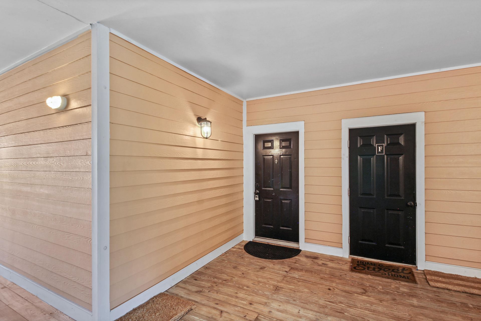 2033 Chatelain Way Photo 24