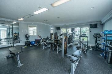 2033 Chatelain Way Photo 30