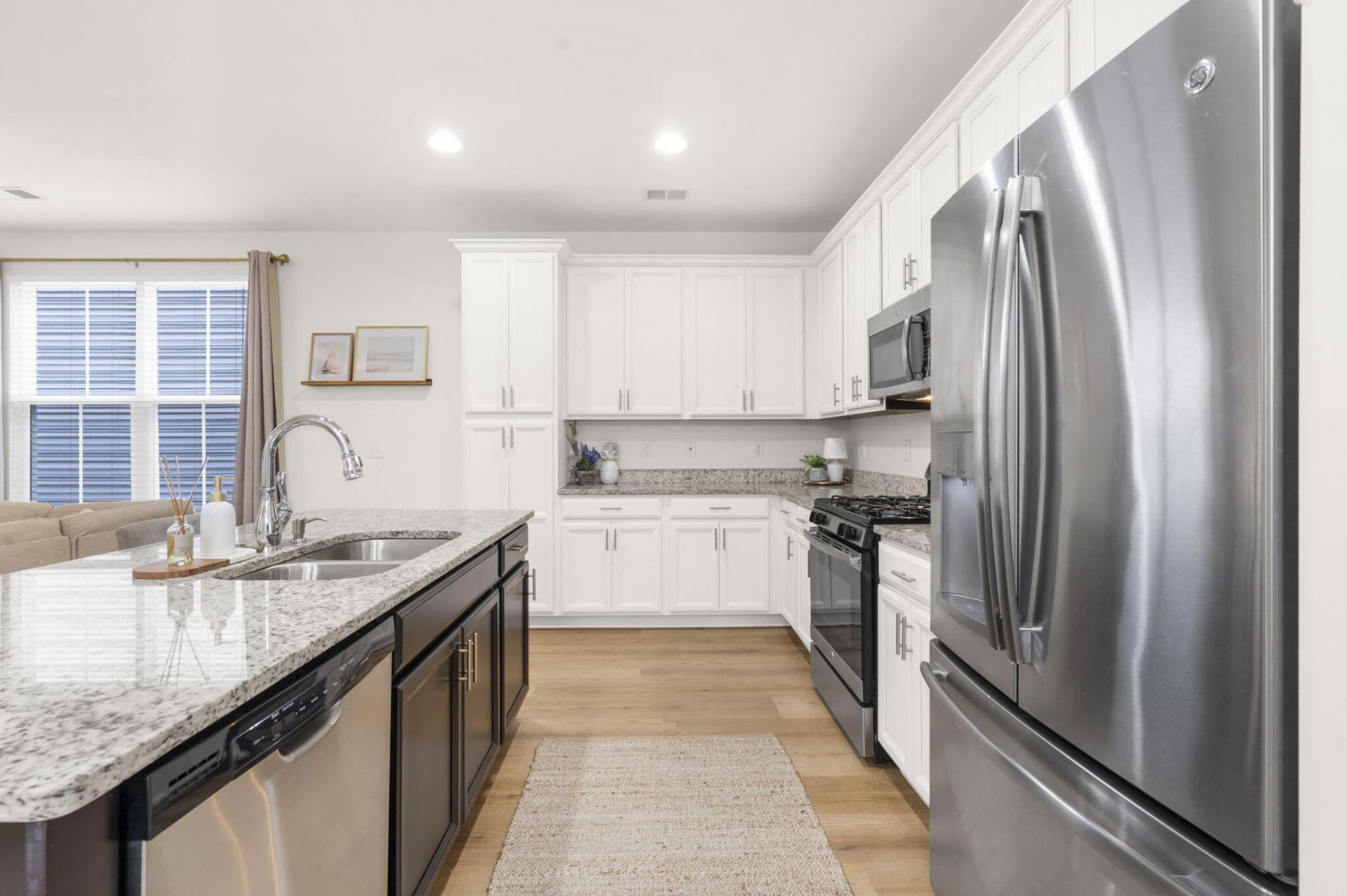 2400 Poplar Grove Place Photo 14
