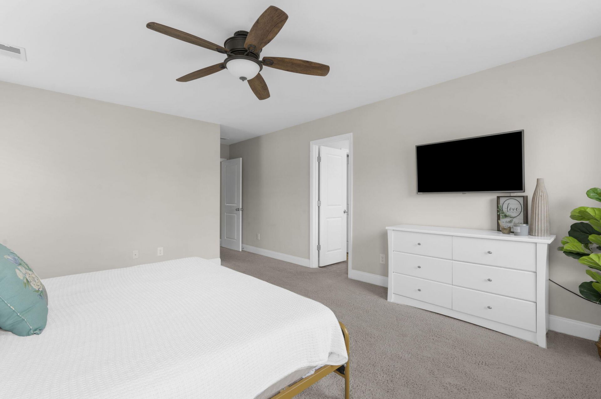 2400 Poplar Grove Place Photo 23