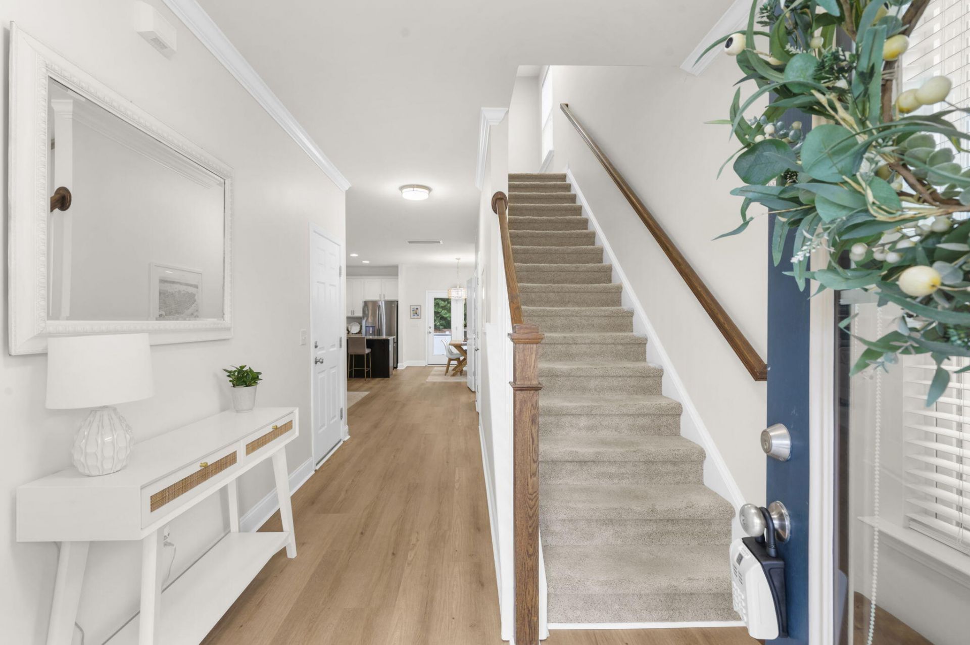 2400 Poplar Grove Place Photo 4