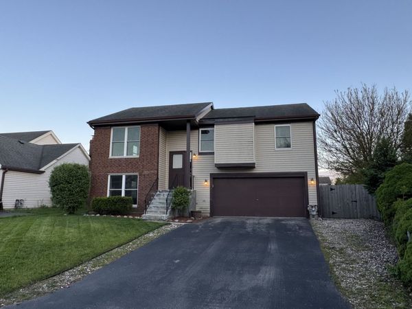 425 Beechwood Drive , Westmont, IL 60559