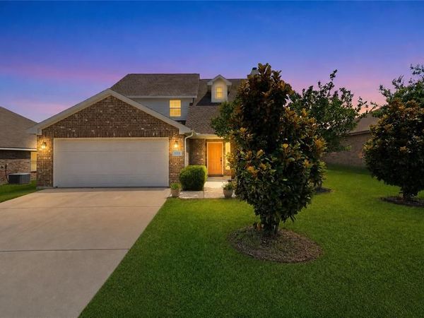 508 Kriston Drive, Azle, TX 76020